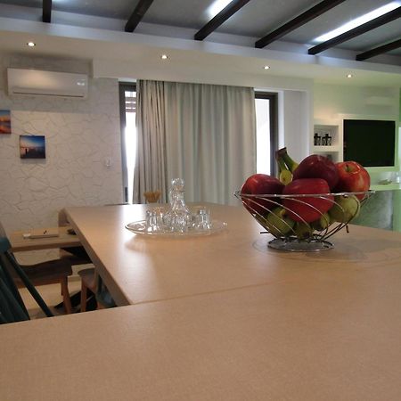 Villa Gusta Tholos  ภายนอก รูปภาพ