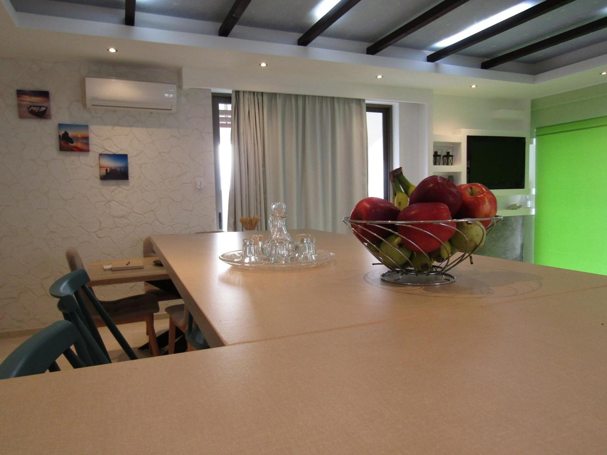 Villa Gusta Tholos  ภายนอก รูปภาพ
