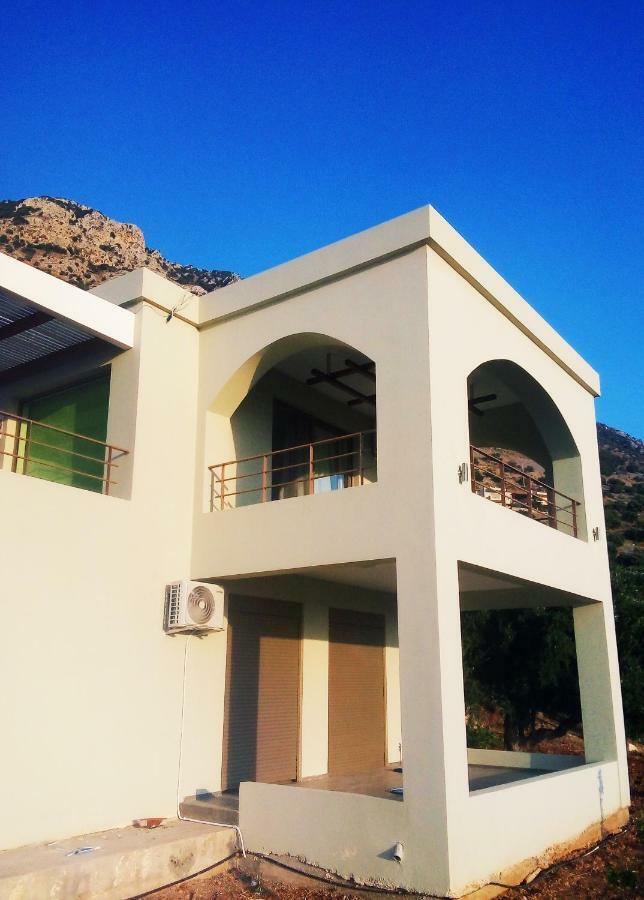 Villa Gusta Tholos  ภายนอก รูปภาพ